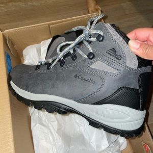 Columbia Newton Ridge Plus